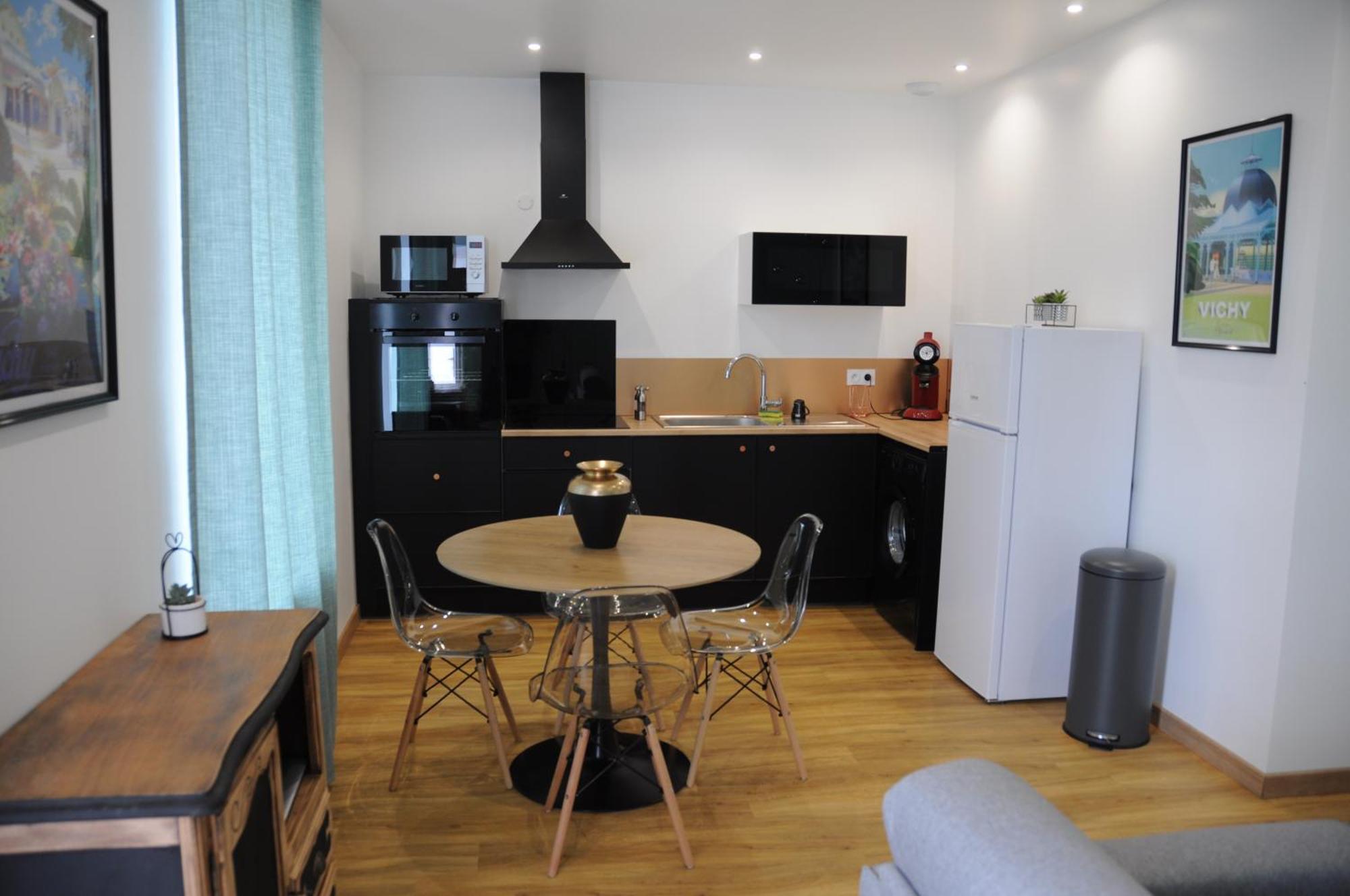 Cosy Saint Yorre Apartment Exterior photo